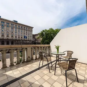 Kreschatik 21, With Terrace Apartment